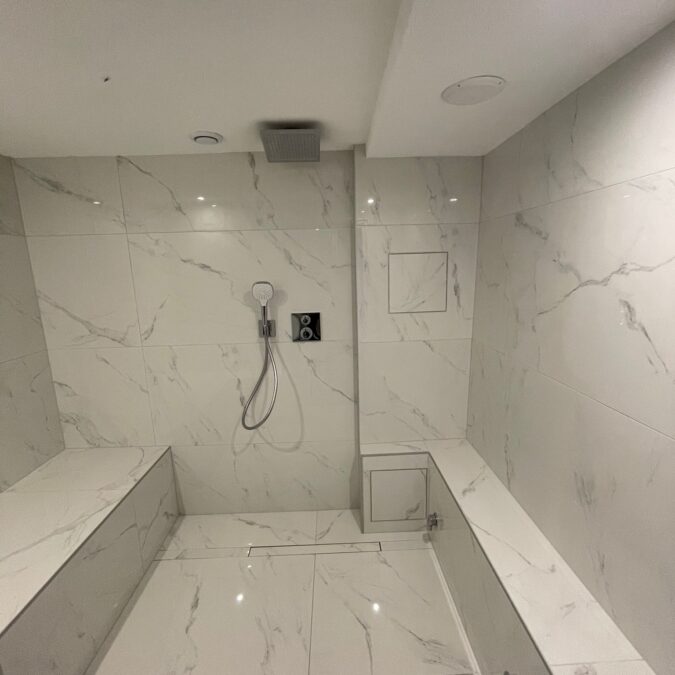 Comment concevoir une salle de bain PMR sans sacrifier le style ? Colmar