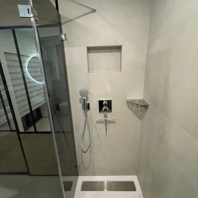 Comment moderniser une ancienne salle de bains sans entreprendre de gros travaux ? Wittenheim