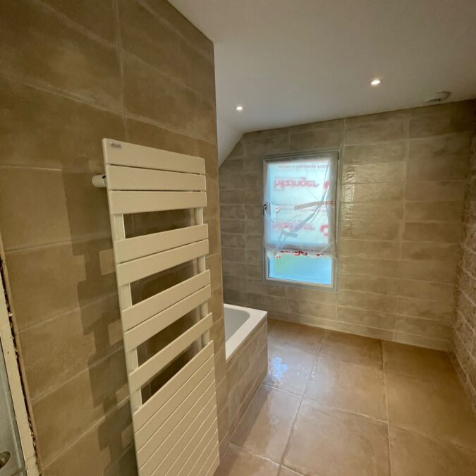 Pourquoi opter pour du carrelage mural dans une salle de bain ? Guebwiller