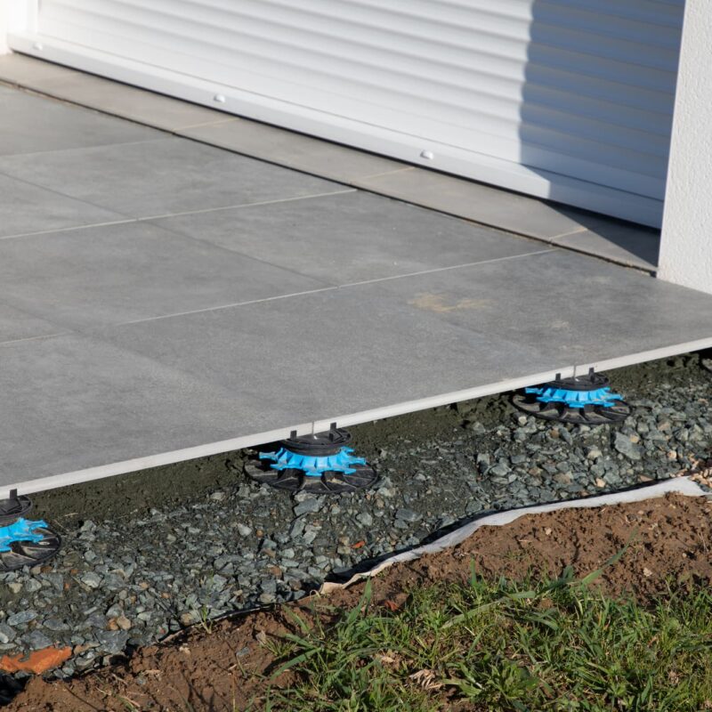 Quelles sont les solutions pour isoler thermiquement une terrasse sur plots ? Mulhouse