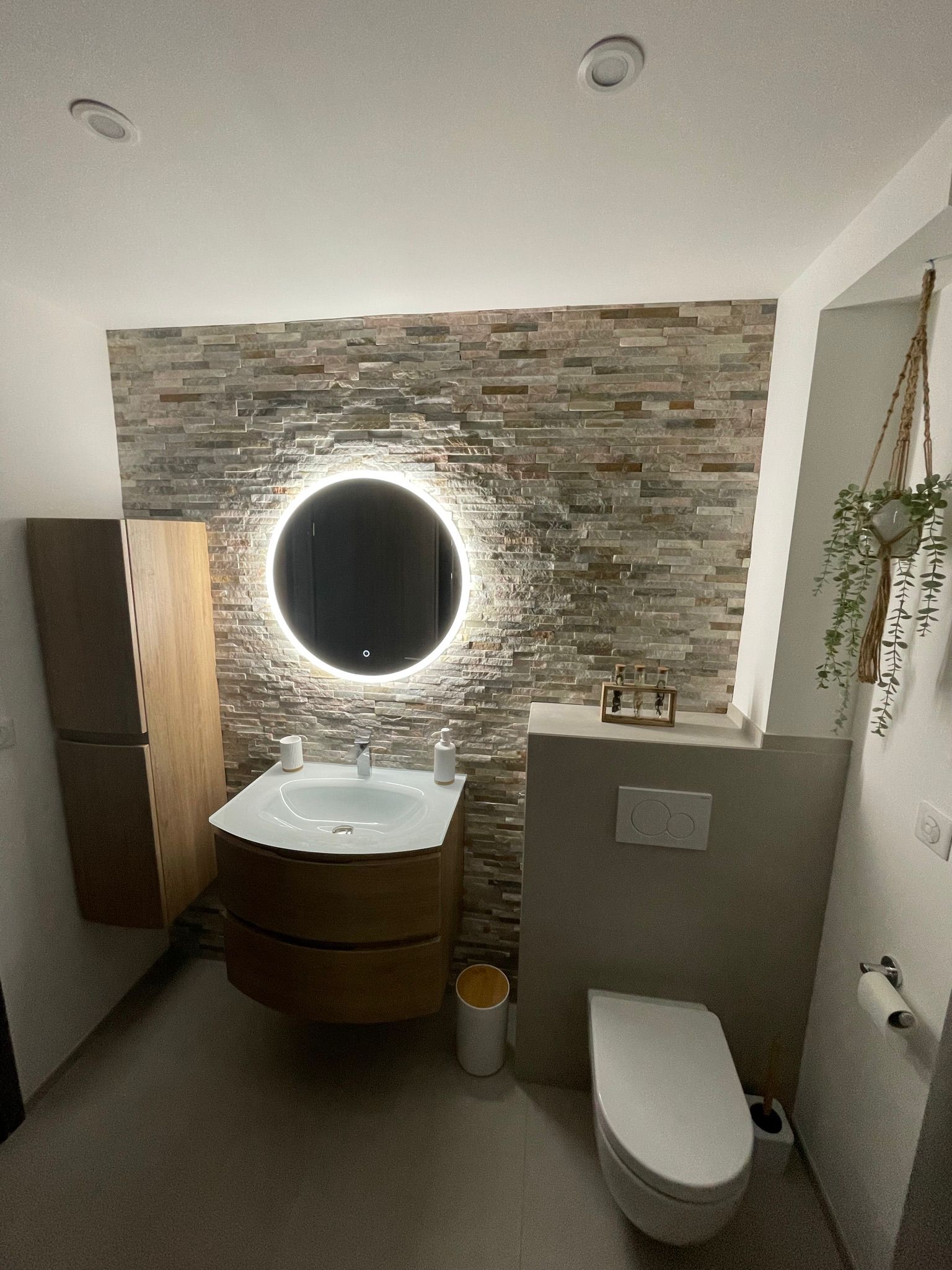 FAIENCE_PIERRE_PAREMENT3 | Carrelage Correia Fils Quels matériaux privilégier pour des murs de salle de bains durables et faciles à entretenir ? Illzach