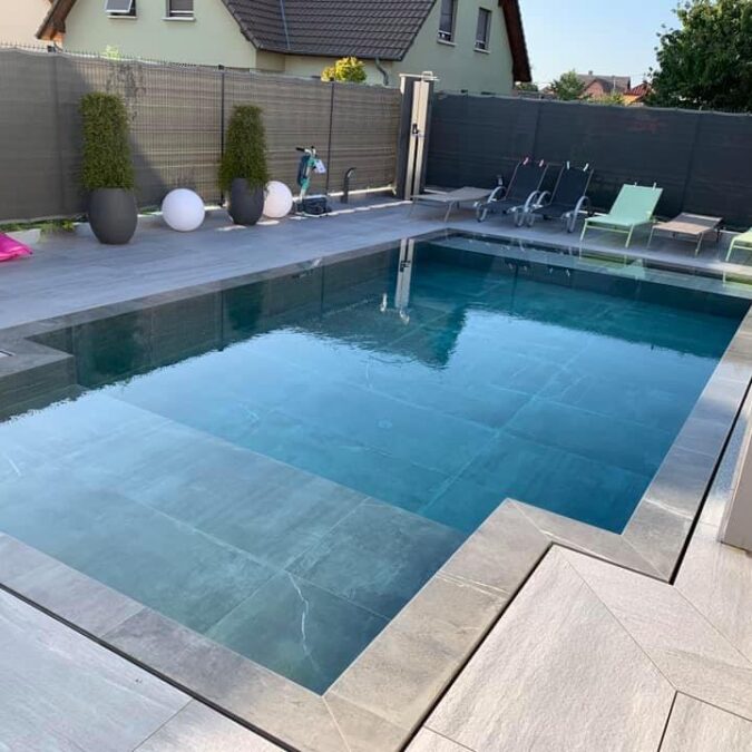 Quel carrelage choisir pour entourer une piscine ? Guebwiller