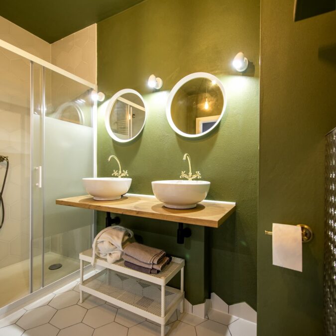 Quelle disposition choisir pour une salle de bain en longueur ? 3 configurations efficaces Guebwiller